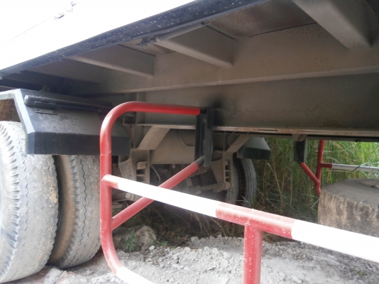 ขายรถสิบล้อแม่ลูก