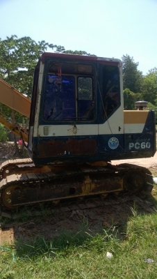 komatsu pc 60-6 450000 บาท