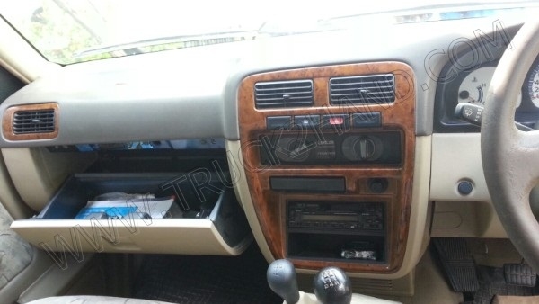 นาทีทอง***รถนิสสันฟรอนเทียร์ 105 แรงม้า ขับเคลื่อน 2 เพลา 4x4 ZD30T ติดกระบะดั๊มไฟฟ้า