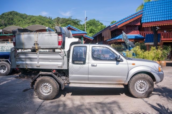 นาทีทอง***รถนิสสันฟรอนเทียร์ 105 แรงม้า ขับเคลื่อน 2 เพลา 4x4 ZD30T ติดกระบะดั๊มไฟฟ้า