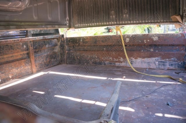 นาทีทอง***รถนิสสันฟรอนเทียร์ 105 แรงม้า ขับเคลื่อน 2 เพลา 4x4 ZD30T ติดกระบะดั๊มไฟฟ้า