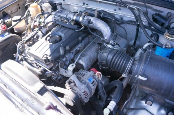 นาทีทอง***รถนิสสันฟรอนเทียร์ 105 แรงม้า ขับเคลื่อน 2 เพลา 4x4 ZD30T ติดกระบะดั๊มไฟฟ้า