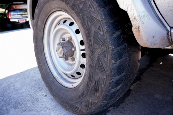 นาทีทอง***รถนิสสันฟรอนเทียร์ 105 แรงม้า ขับเคลื่อน 2 เพลา 4x4 ZD30T ติดกระบะดั๊มไฟฟ้า