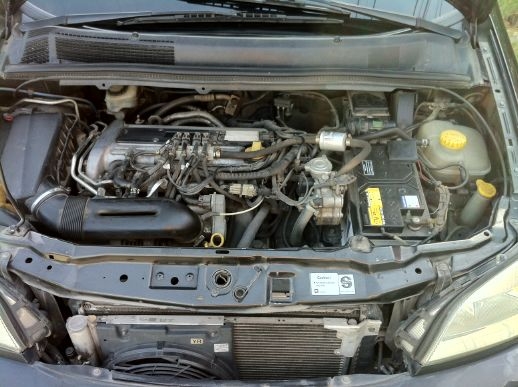 ขายด่วน CHEVROLET ZAFIRA 2.2 CDX สีดำ สภาพสวย!!!