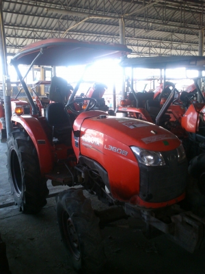 ขายรถแทรกเตอร์ L3608