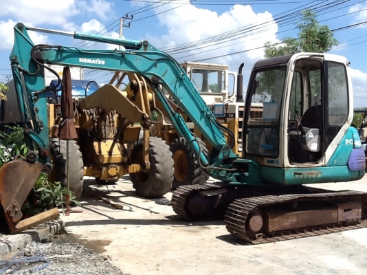 ถึงไทยแล้วค่ะ รถขุดเล็ก PC40-7  มีหัวเก๋ง สภาพสวยพร้อมใช้งาน เก่านอกแท้ ไม่เคยใช้งานไทยในแน่นอนค่ะ สนใจติดต่อสอบถามได้ที่เบอร์ 087-3310254 เจี๊ยบค่ะ