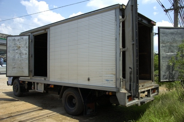 ขายตู้แห้ง รถ ISUZU NPR ยาว 5 เมตร