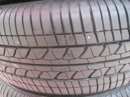 ขายกะทะล้อ suzuki swif ขอบ15 4รู100 +ยางปี12และ13 มี3ชุด(081-3747940)