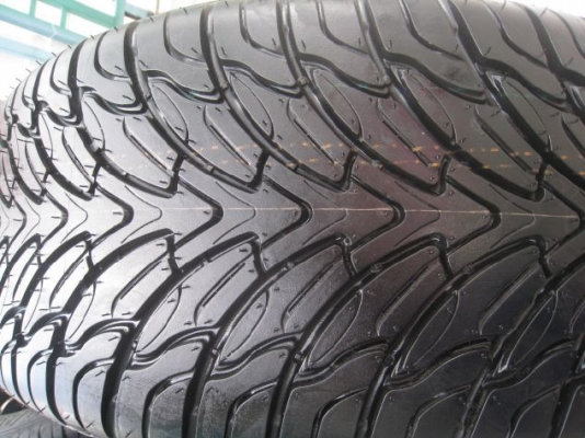 ขายล้อแม็ก CE28N 20" x 9" et 20 6 รู 139.7 +ยางใหม่ปลายปี12 (081-3747940)