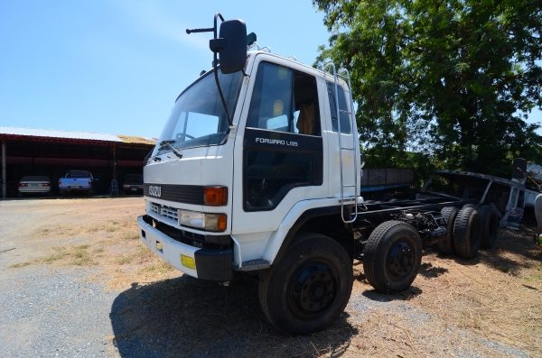 ISUZU ROCKY 12 ล้อ 2 เพลา