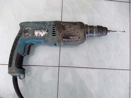 สว่านโรตารี่2ระบบMakitaรุ่นHR2460Fสภาพดี ราคาถูกๆ