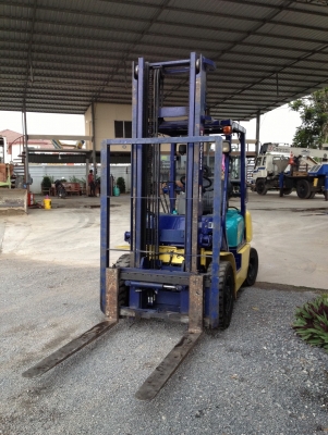 ขายรถยก  KOMATSU รุ่น FG20HT-12 ขนาด 2.0ตัน เกียร์ธรรมดา ระบบ เบนซิน+แก๊ส