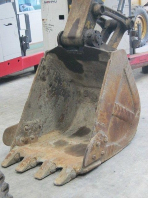 ขายด่วน รถขุดล้อยาง PW100-3 เก่านอก ราคาถูกสุดๆ ขายถูกๆกันไปเลย  สนใจโทรหาเจี๊ยบเลยค่ะ 087-3310254 ค้ะ