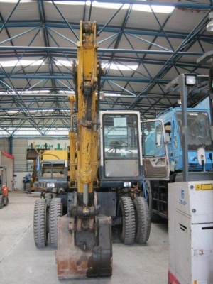 ขายด่วน รถขุดล้อยาง PW100-3 เก่านอก ราคาถูกสุดๆ ขายถูกๆกันไปเลย  สนใจโทรหาเจี๊ยบเลยค่ะ 087-3310254 ค้ะ