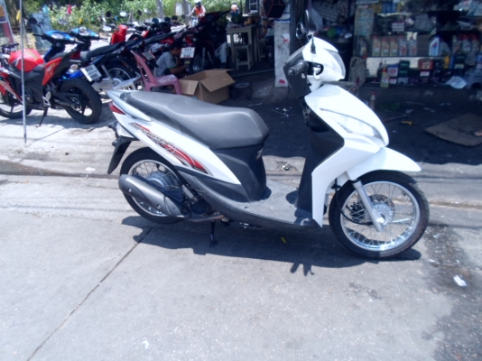 HONDA SPACY I รถสีขาว-ดำ รถแค่7เดือน เครื่องเดิมๆๆ วิ่งน้อย สภาพภายนอกสวย ขาย24,500บาท