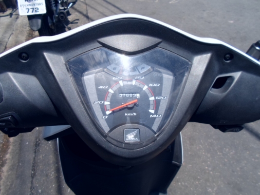 HONDA SPACY I รถสีขาว-ดำ รถแค่7เดือน เครื่องเดิมๆๆ วิ่งน้อย สภาพภายนอกสวย ขาย24,500บาท