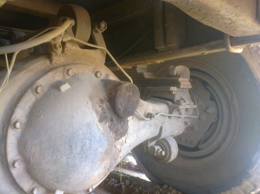 ฝากขายสิบล้อหน้ายาวสองเพลา