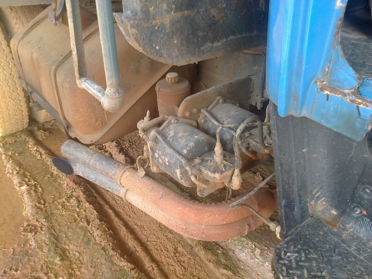 ฝากขายสิบล้อหน้ายาวสองเพลา