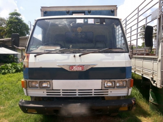 รถฮีโน่ 6 ล้อ ตู้แห้ง KM779  117 แรงม้า  สนใจติดต่อ 081 - 6079515