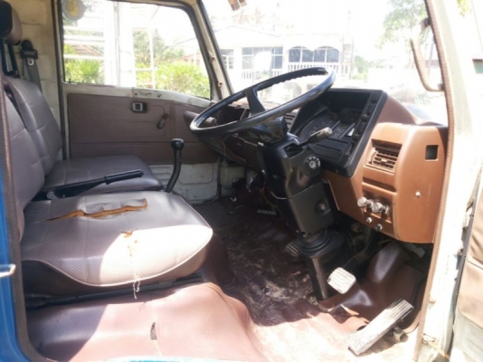 รถฮีโน่ 6 ล้อ ตู้แห้ง KM779  117 แรงม้า  สนใจติดต่อ 081 - 6079515