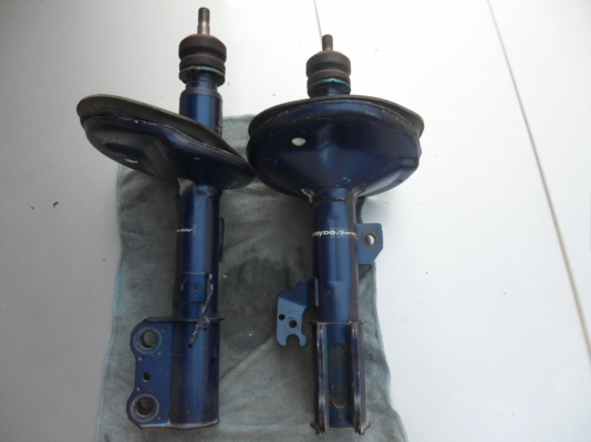 โช๊คหน้า TRD อัลติส 01-07