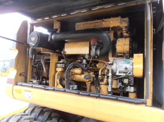 ขายด่วนสภาพสวยมาก รถขุดล้อยาง M312  เก่านอกแท้ ถึงไทยแล้วค่ะ สนใจโทรหาเจี๊ยบเลยค่ะ 087-3310254 ค่ะ