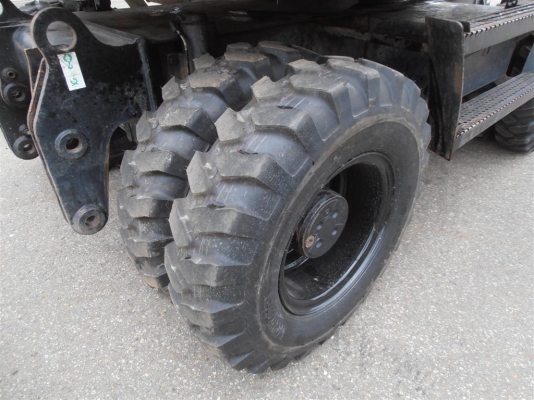 ขายด่วนสภาพสวยมาก รถขุดล้อยาง M312  เก่านอกแท้ ถึงไทยแล้วค่ะ สนใจโทรหาเจี๊ยบเลยค่ะ 087-3310254 ค่ะ