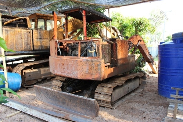 รถแบคโฮ ยี่ห้อ IHI 40 เครื่องยนต์ ISUZU 70 แรงม้า