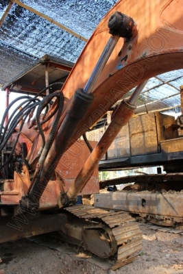 รถแบคโฮ ยี่ห้อ IHI 40 เครื่องยนต์ ISUZU 70 แรงม้า