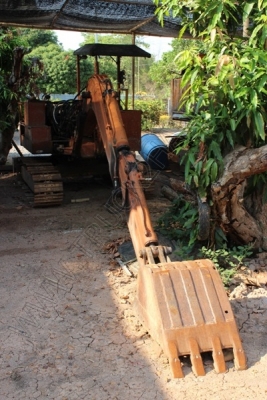 รถแบคโฮ ยี่ห้อ IHI 40 เครื่องยนต์ ISUZU 70 แรงม้า