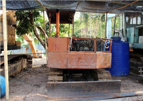 รถแบคโฮ ยี่ห้อ IHI 40 เครื่องยนต์ ISUZU 70 แรงม้า