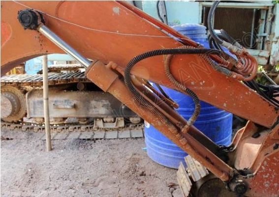 รถแบคโฮ ยี่ห้อ IHI 40 เครื่องยนต์ ISUZU 70 แรงม้า