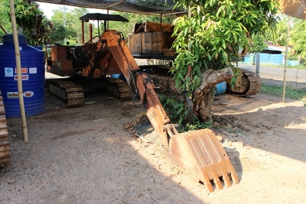 รถแบคโฮ ยี่ห้อ IHI 40 เครื่องยนต์ ISUZU 70 แรงม้า