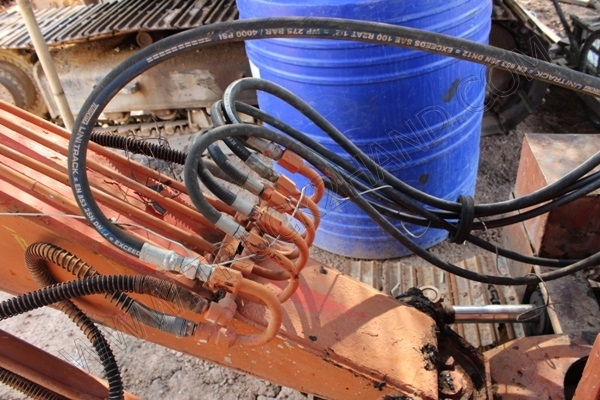 รถแบคโฮ ยี่ห้อ IHI 40 เครื่องยนต์ ISUZU 70 แรงม้า