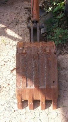 รถแบคโฮ ยี่ห้อ IHI 40 เครื่องยนต์ ISUZU 70 แรงม้า