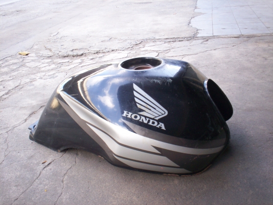 ขายถังน้ำมัน ซุปเปอร์โฟร์ สีดำ สีเดิม TEL.0890671028