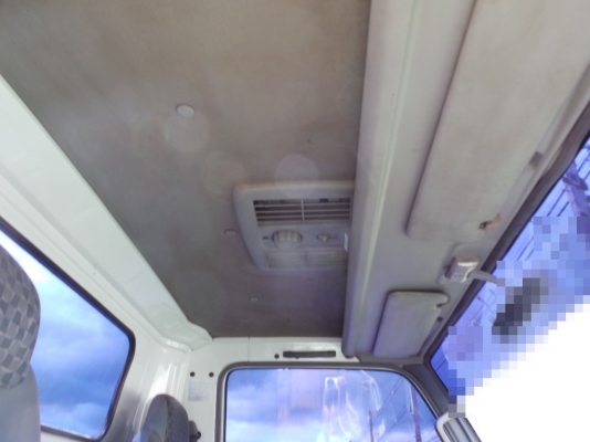 ISUZU NQR 6 ล้อดั้ม 175  แรงม้า ใช้งานมาเพียงเจ็ดหมืนกิโลเมตรค่ะ