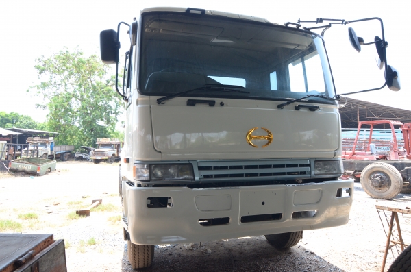 HINO โปรเฟีย 12 ล้อ 2 คานหน้า ช่วงล่าง NISSAN รถประกอบใหม่