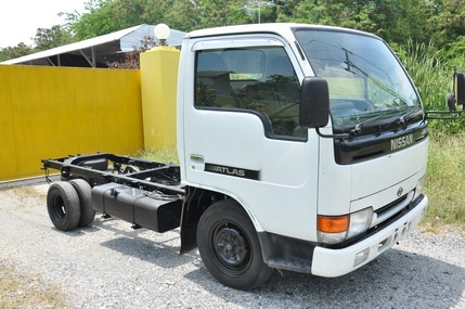 ขายรถ nissan atlas เพื่อวิ่งในโรงงาน หรือในสวน เบนซิน 2000 cc มือสองญี่ปุ่น