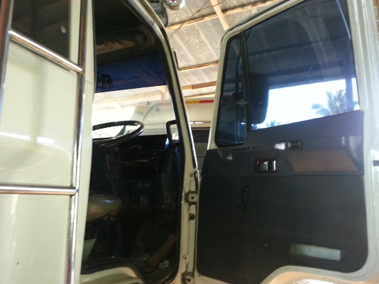 ISUZU 175 แรงม้า หัวเปลี่ยน เครื่องเดิม คัซซีสวยตลอดแนว จัดไฟแนนซ์ได้หกแสนบาทค่ะ ISUZU 175 แรงม้า หัวเปลี่ยน เครื่องเดิม คัซซีสวยตลอดแนว จัดไฟแนนซ์ได้หกแสนบาทค่ะ