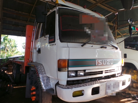 ISUZU  175  แรงม้า หัวเปลี่ยน  เครื่องเดิม คัซซีสวยตลอดแนว  จัดไฟแนนซ์ได้หกแสนบาทค่ะ