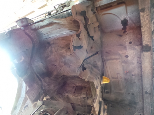 ISUZU 175 แรงม้า หัวเปลี่ยน เครื่องเดิม คัซซีสวยตลอดแนว จัดไฟแนนซ์ได้หกแสนบาทค่ะ ISUZU 175 แรงม้า หัวเปลี่ยน เครื่องเดิม คัซซีสวยตลอดแนว จัดไฟแนนซ์ได้หกแสนบาทค่ะ