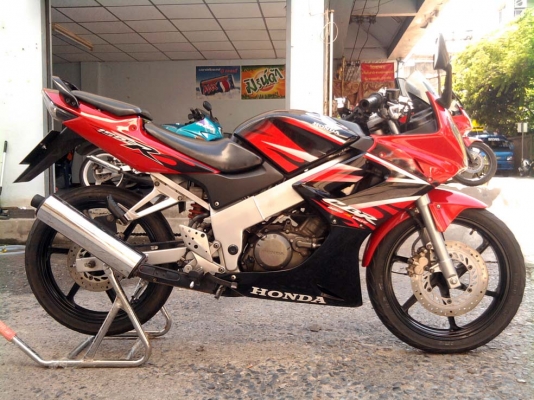 ขออนุญาติขาย HONDA CBR 150 CC.ปี 03 ลายไฟ สตา์ร์ทมือ สภาพนางฟ้า