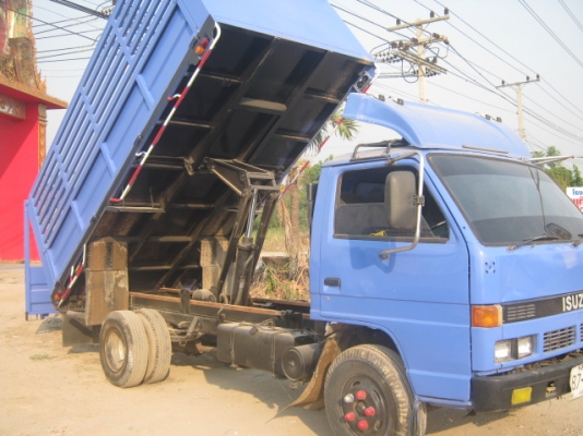 อีซูซุNPR-59L ดั้มจดทะเบียน ปี 39 ติดต่อ คุณเฉลิม 0836272571