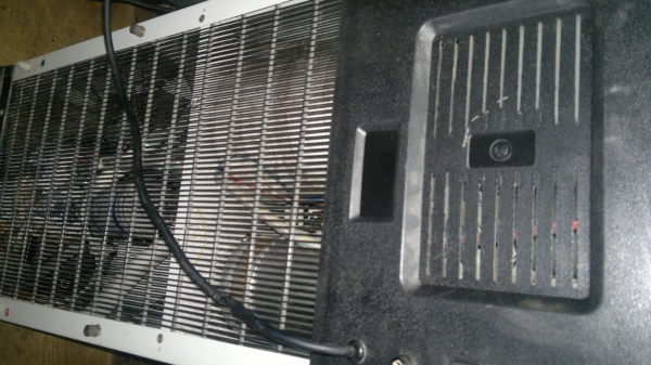 ขายเครื่องทำน้ำร้อน+เย็น มีเครื่องกรองroในตัวมีถัง3ใบในตัว