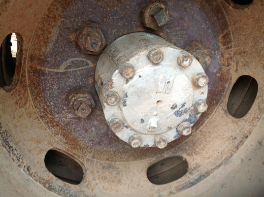 เดินทางไป สุพรรณบุรี  แล้วครับ เทรนเลอร์ 10 ล้อ2เพลา 145 แรง บรรทุกรถเกี่ยว แบคโคร ฯ พร้อมหางปลาไฮลอลิค