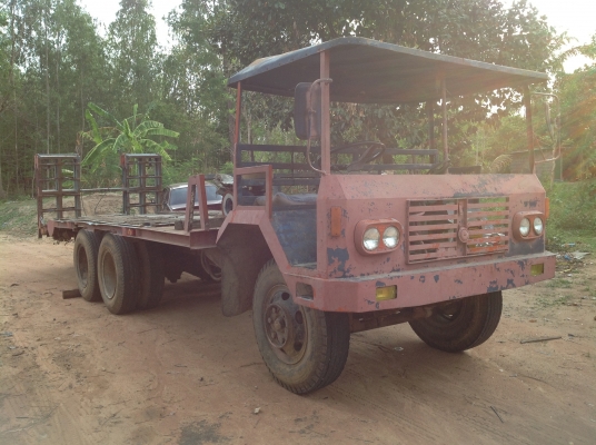 เดินทางไป สุพรรณบุรี  แล้วครับ เทรนเลอร์ 10 ล้อ2เพลา 145 แรง บรรทุกรถเกี่ยว แบคโคร ฯ พร้อมหางปลาไฮลอลิค