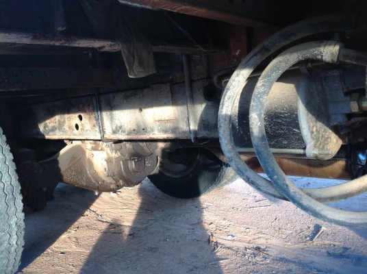 เดินทางไป สุพรรณบุรี  แล้วครับ เทรนเลอร์ 10 ล้อ2เพลา 145 แรง บรรทุกรถเกี่ยว แบคโคร ฯ พร้อมหางปลาไฮลอลิค