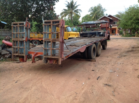 เดินทางไป สุพรรณบุรี  แล้วครับ เทรนเลอร์ 10 ล้อ2เพลา 145 แรง บรรทุกรถเกี่ยว แบคโคร ฯ พร้อมหางปลาไฮลอลิค