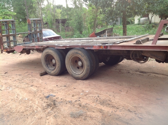 เดินทางไป สุพรรณบุรี  แล้วครับ เทรนเลอร์ 10 ล้อ2เพลา 145 แรง บรรทุกรถเกี่ยว แบคโคร ฯ พร้อมหางปลาไฮลอลิค